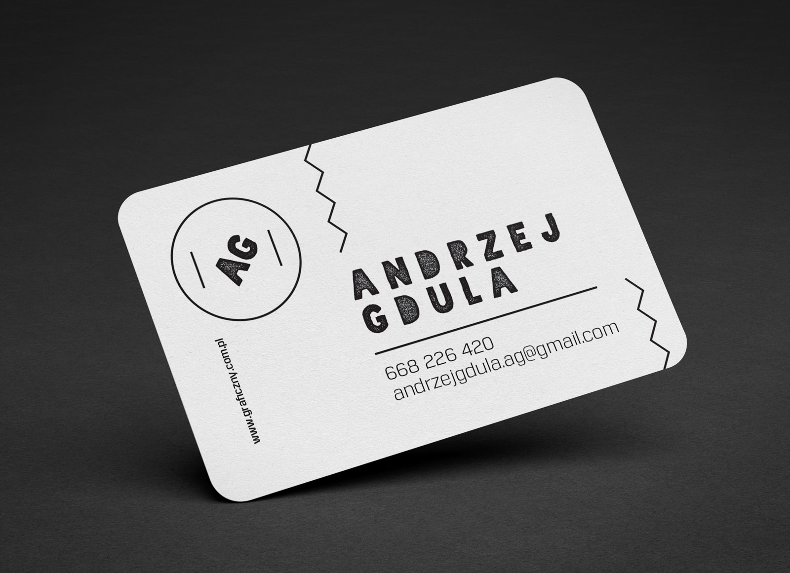 Free Rounded Corner Business Card Mockup PSD