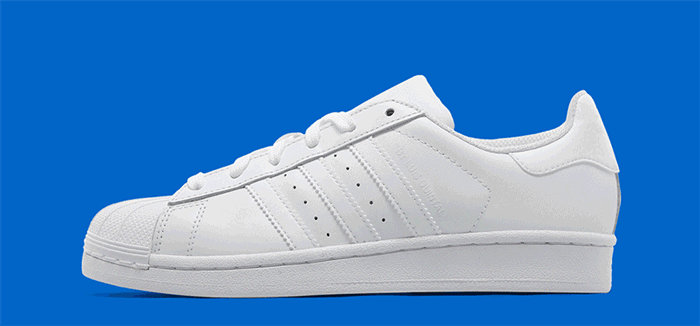 Free-Adidas-Superstar-Sneaker-Shoe-Mockup-PSD