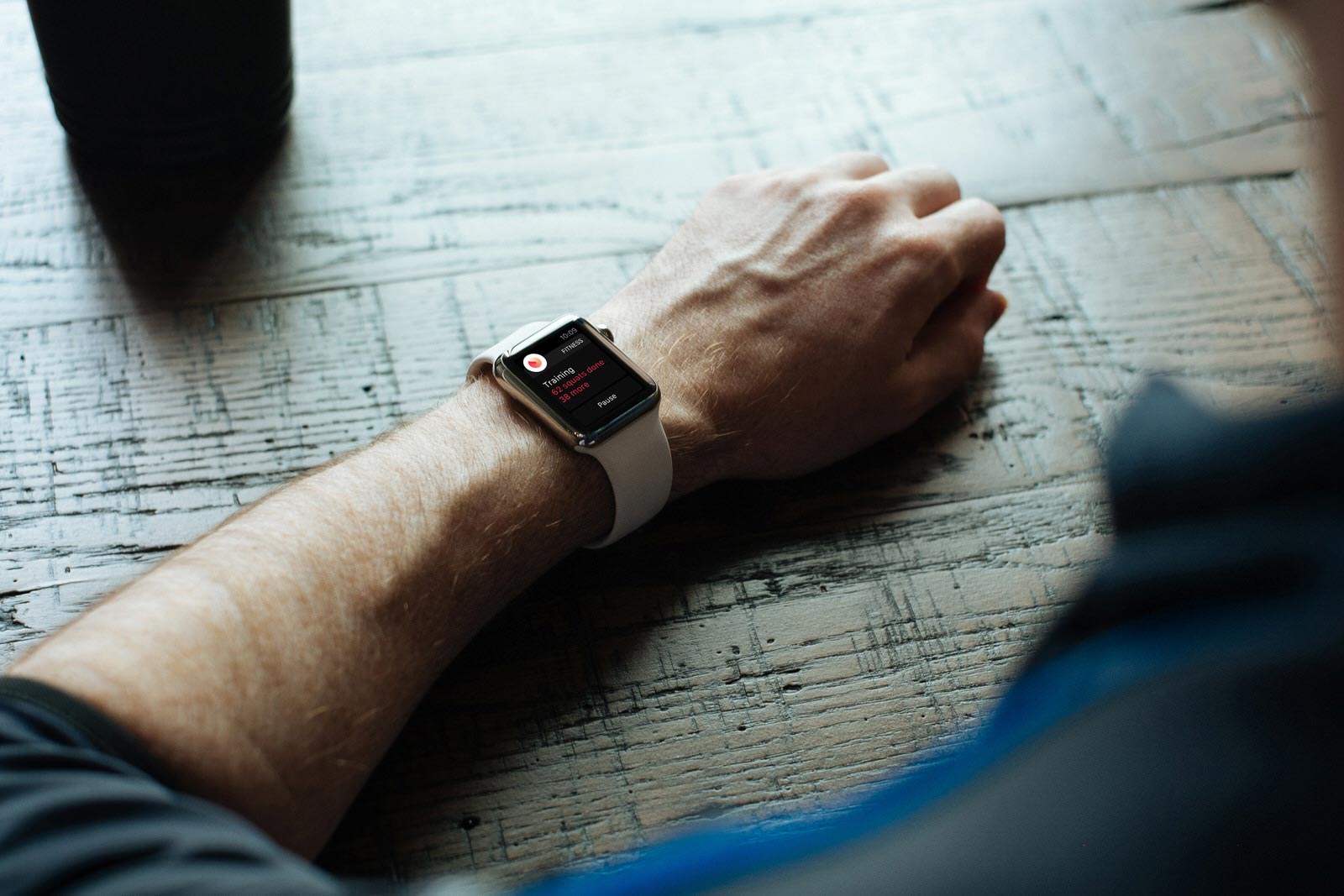 Free Apple Watch Photo Mockup PSD