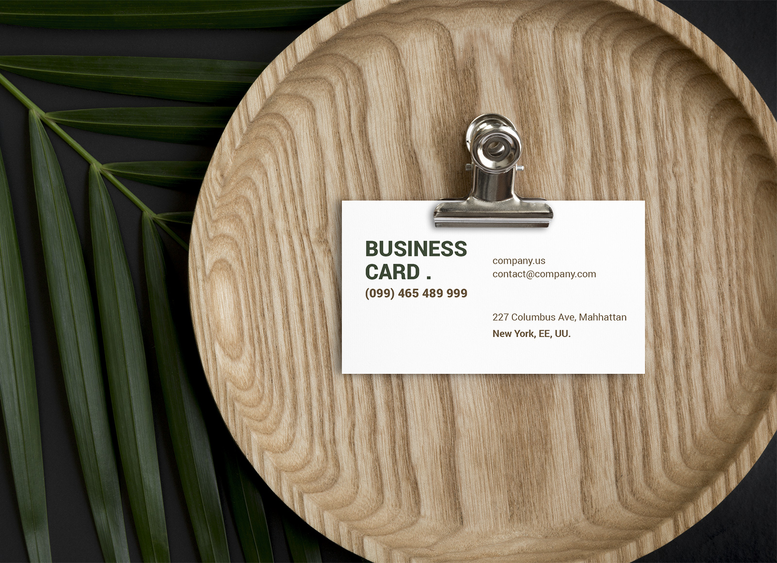 Free-Beautiful-Business-Card-Mockup-PSD-Set