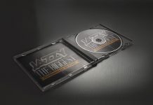 Free-CD-DVD-Jewel-Case-Mockup-PSD