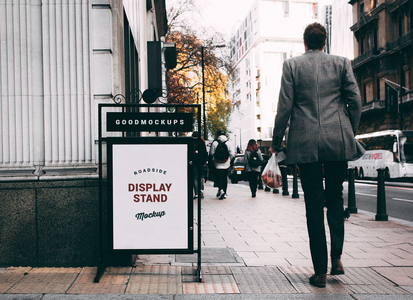 Free-Outdoor-Roadside-Display-Stand-Mockup-PSD