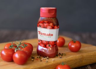Free-Plastic-Tomato-Ketchup-Sauce-Paste-Bottle-Label-Mockup-PSD