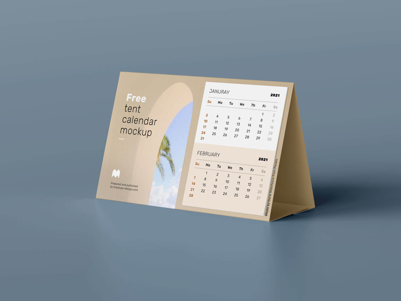 Free Landscape Table Desk Tent Calendar 2021 Mockup PSD Set (1)