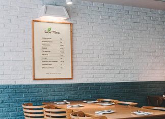 Free-Wooden-Frame-Restaurant-Menu-Poster-Mockup-PSD
