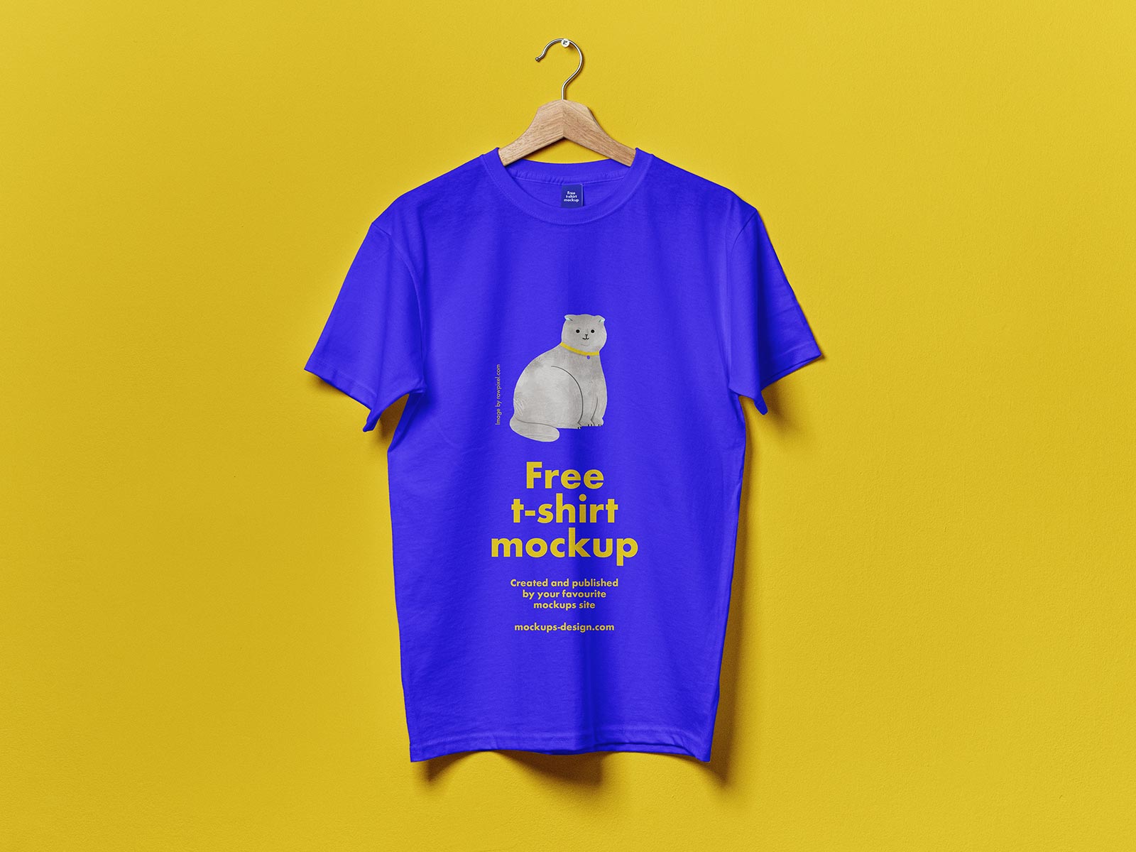 Free-Hanging-T-Shirt-Mockup-PSD