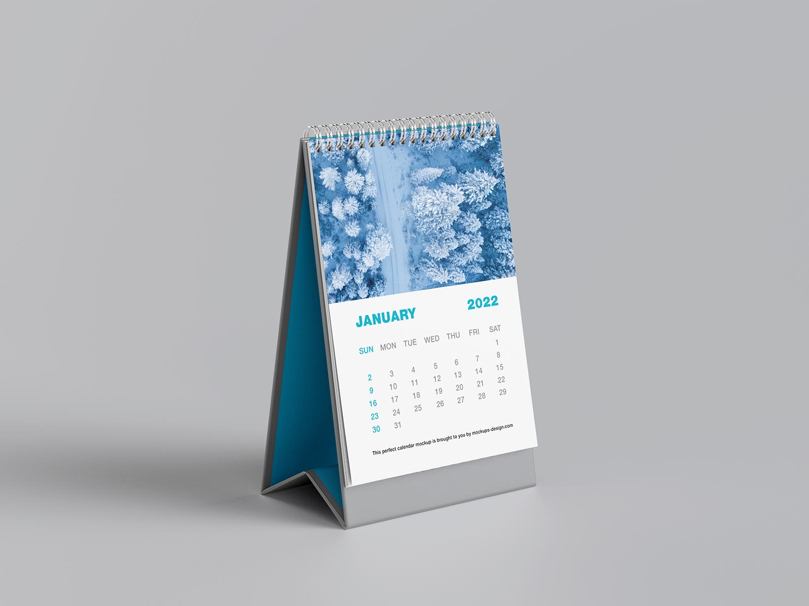 Free Vertical Desk Calendar Mockup PSD Set 