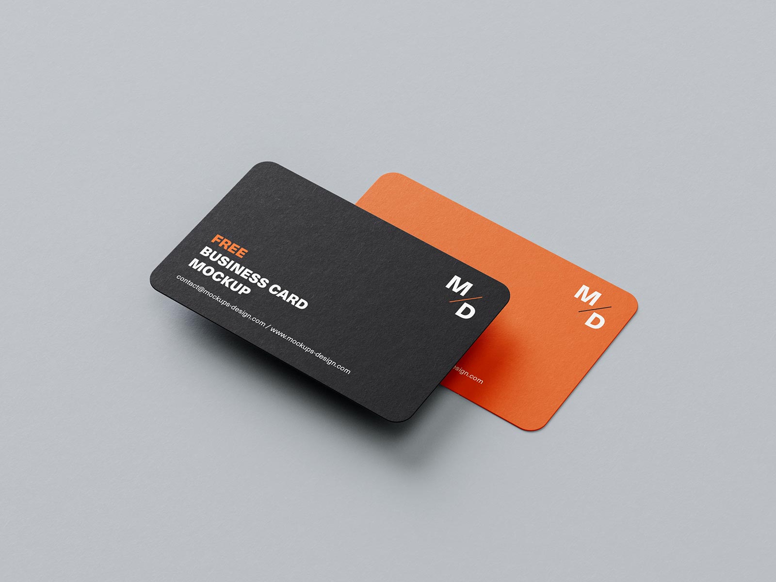 Free_Rounded_Corner-Business_Card_Mockup_PSD