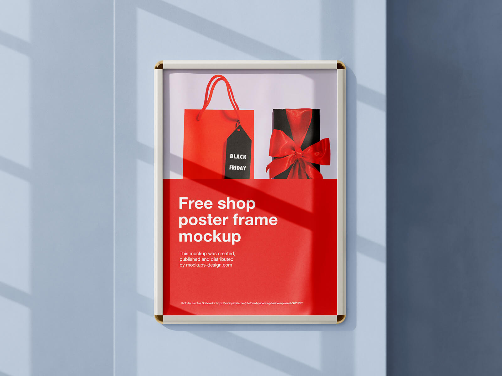 Free Framed Shop Elevator Poster Mockup PSD