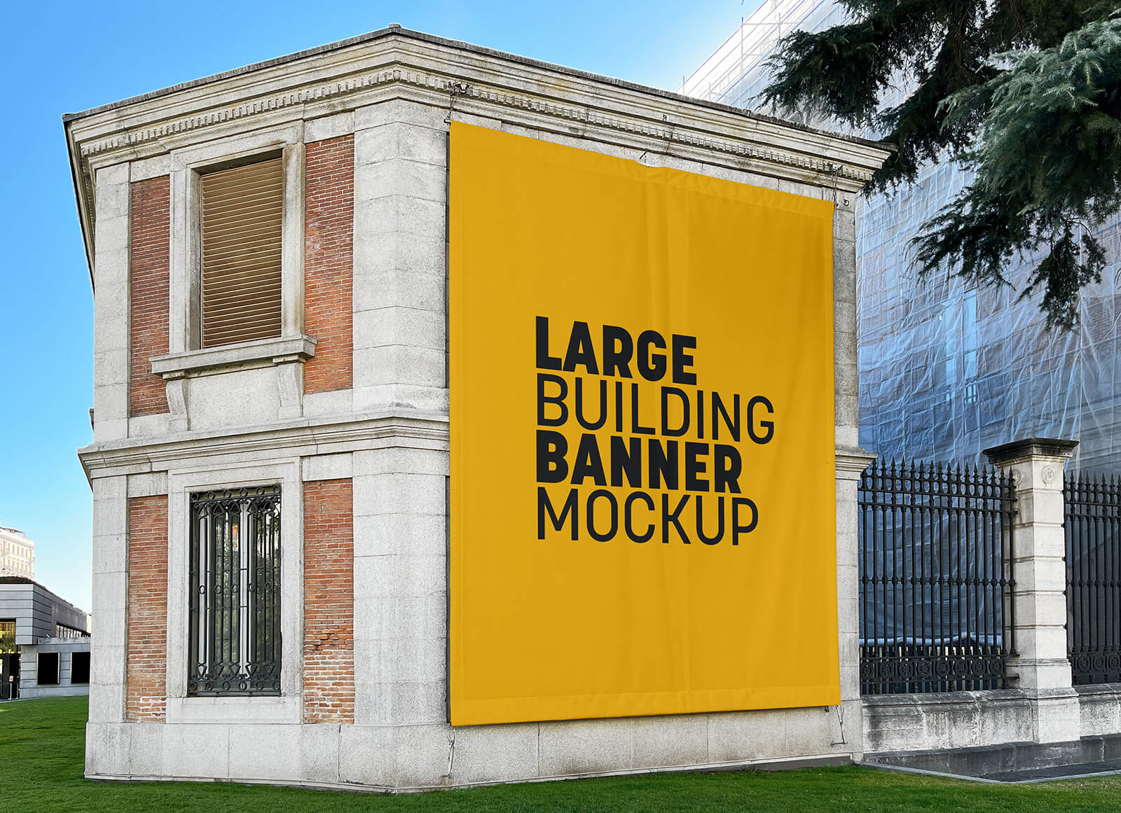 Free Outdoor Drop-Down Building Banner Mockup PSD