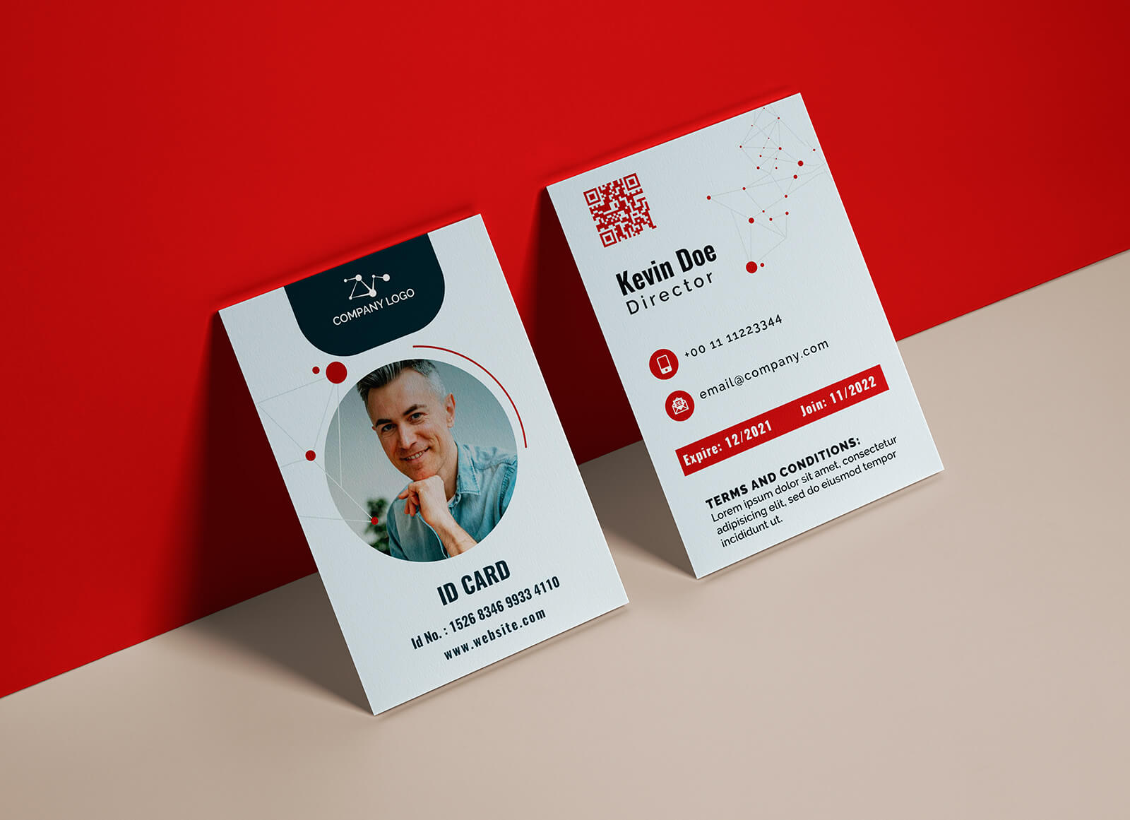 Free-Front-&-Back-ID-Business-Card-Mockup-PSD