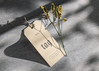 Free Dried Flower Hanging Tag Mockup PSD