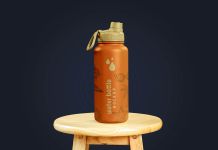 Free Water Bottle / Travel Flask Mockup PSD