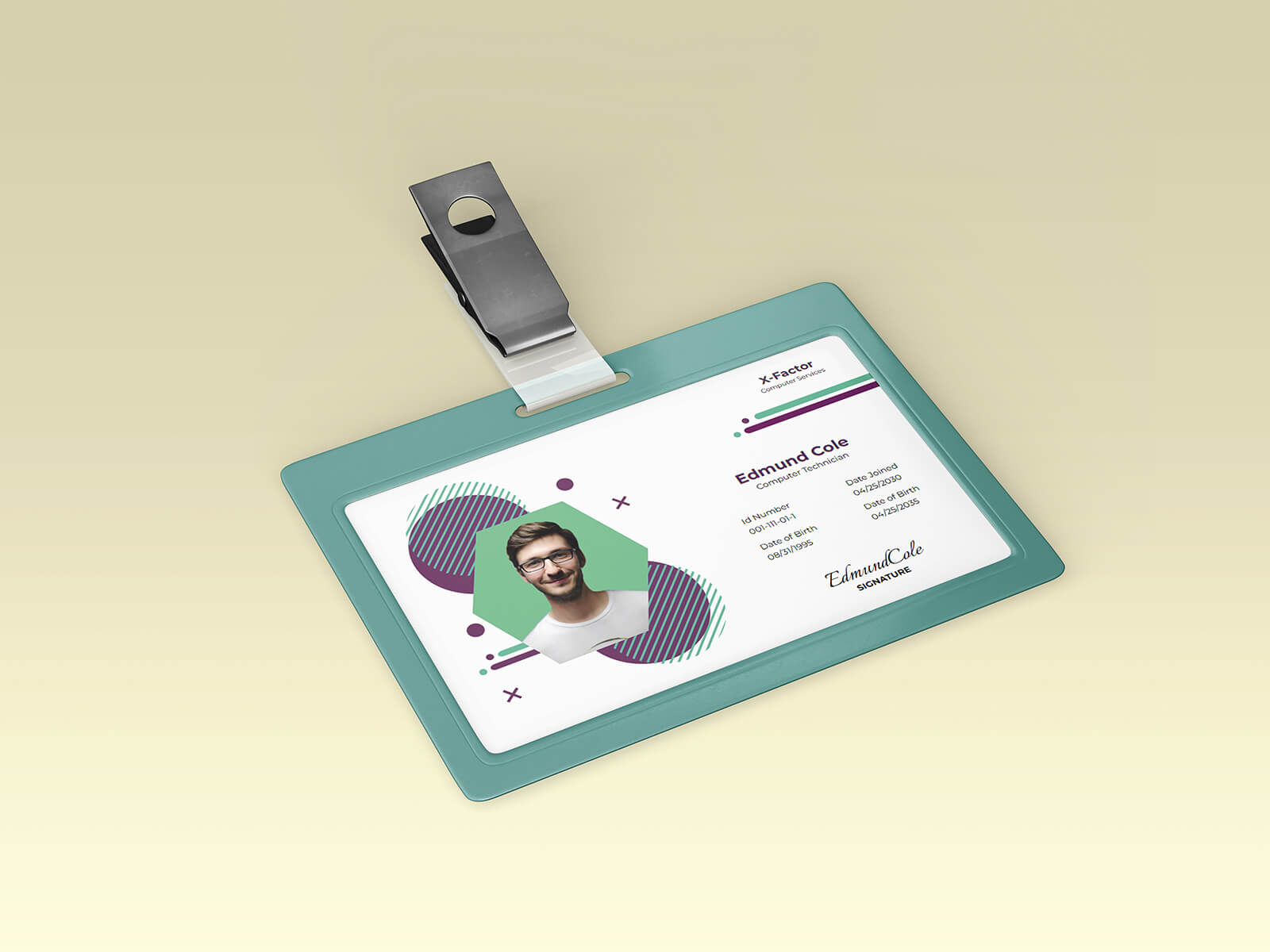 Free ID Card With Holder Clip Mockup PSD