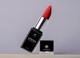 Free Lipstick Mockup PSD