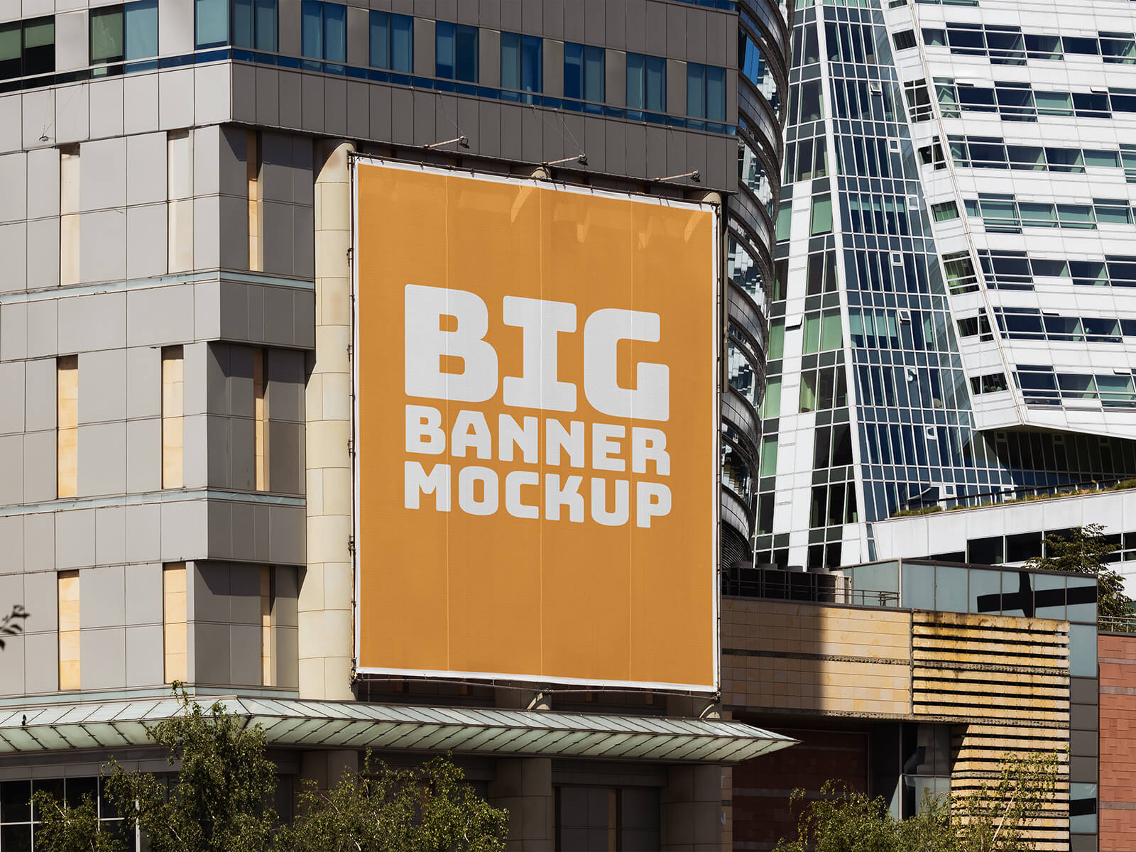 Free Mounted Against Building Wall Large Banner / Billboard Mockup PSD