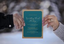 Free-Couple-Holding-Wedding-Invitation-Card-Mockup-PSD