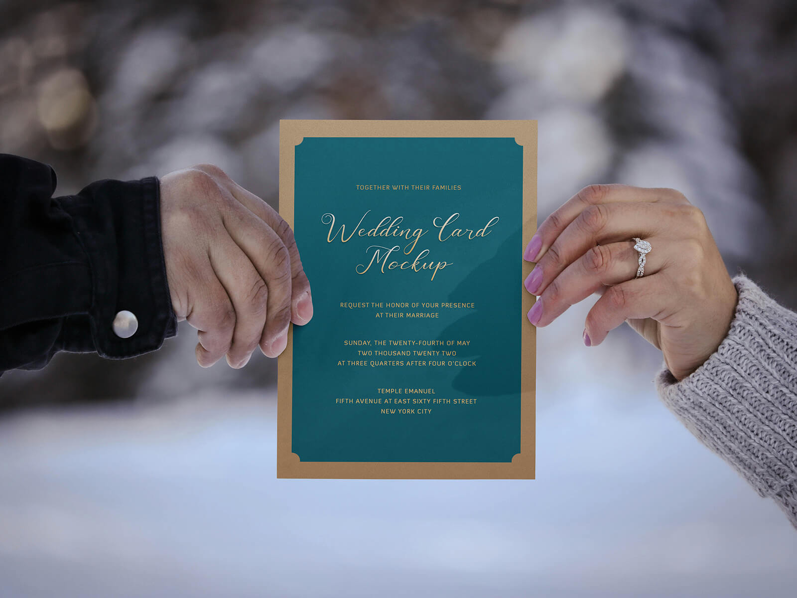 Free-Couple-Holding-Wedding-Invitation-Card-Mockup-PSD