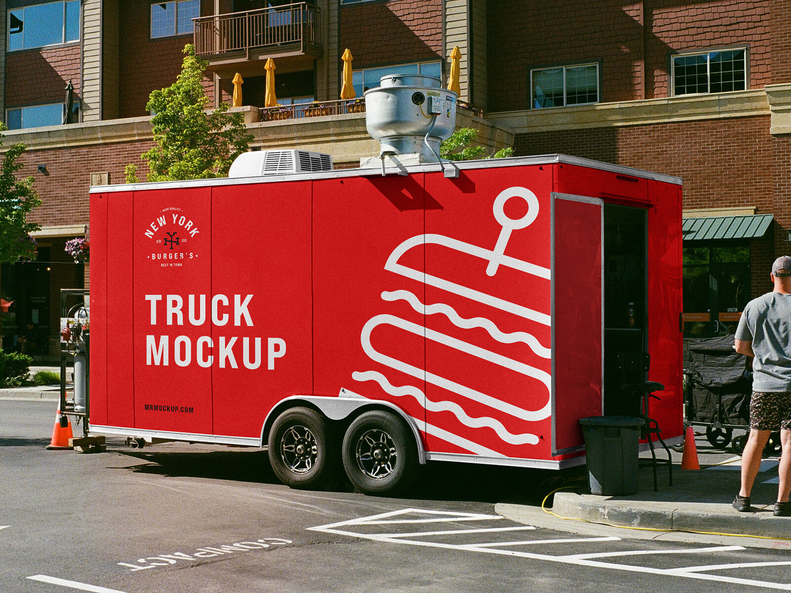Free-Truck-Trailer-Vehicle-Branding-Mockup-PSD