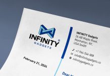 Free Letter Paper Close-Up Logo Mockup PSD
