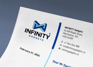 Free Letter Paper Close-Up Logo Mockup PSD