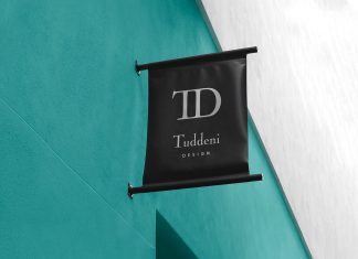 Free Mounted Small Flag Sign Mockup PSD