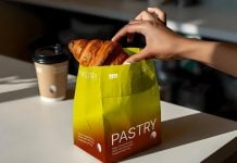 Free Dry Cake Disposable Paper Bag Mockup PSD Free Dry Cake Disposable Paper Bag Mockup PSD