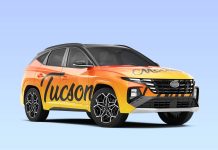 Free Hyundai Tucson SUV Vehicle Branding Mockup PSD