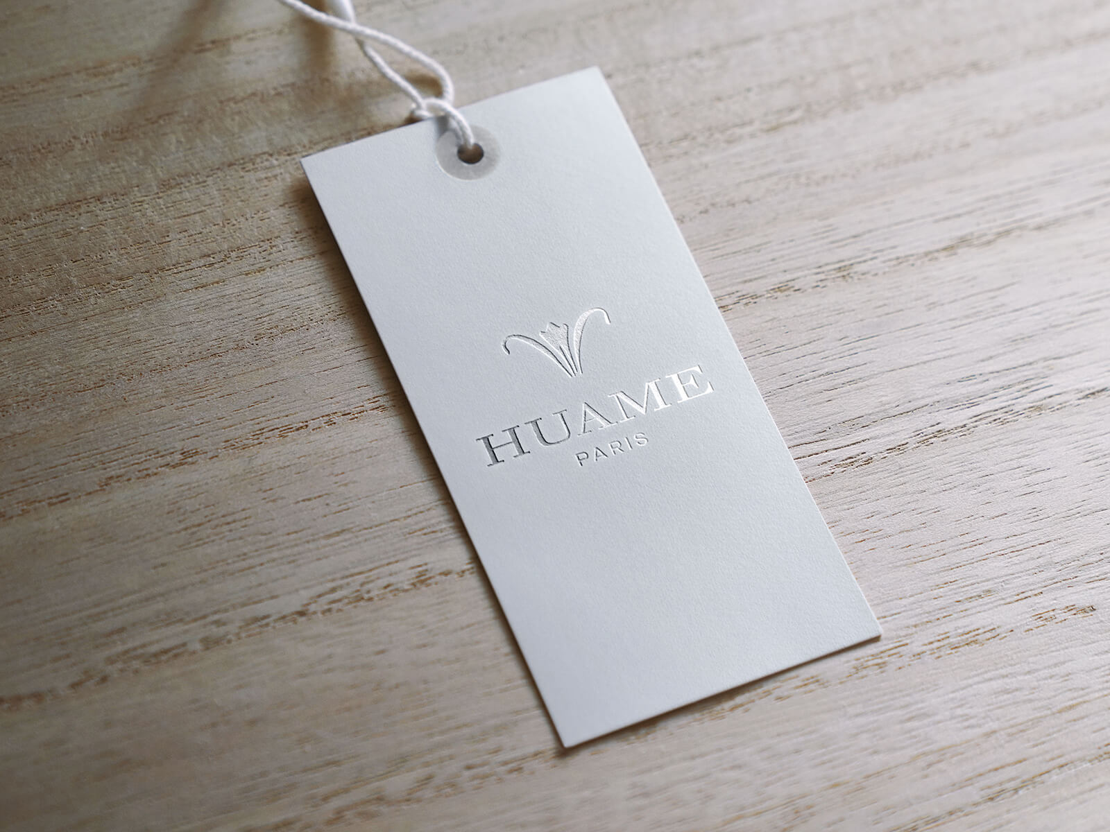 Free Silver Foil Vertical Hanging Tag Mockup PSD