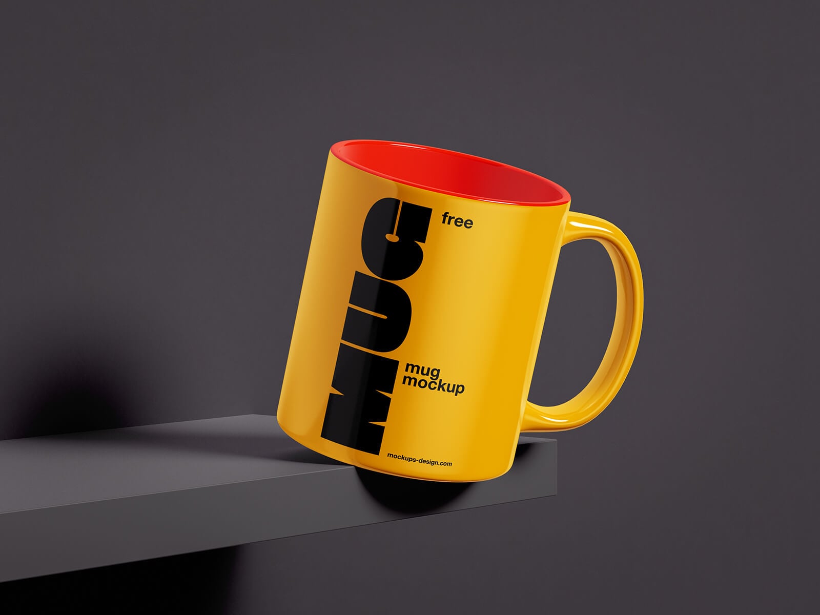 Free Mug On The Shelf Mockup PSD