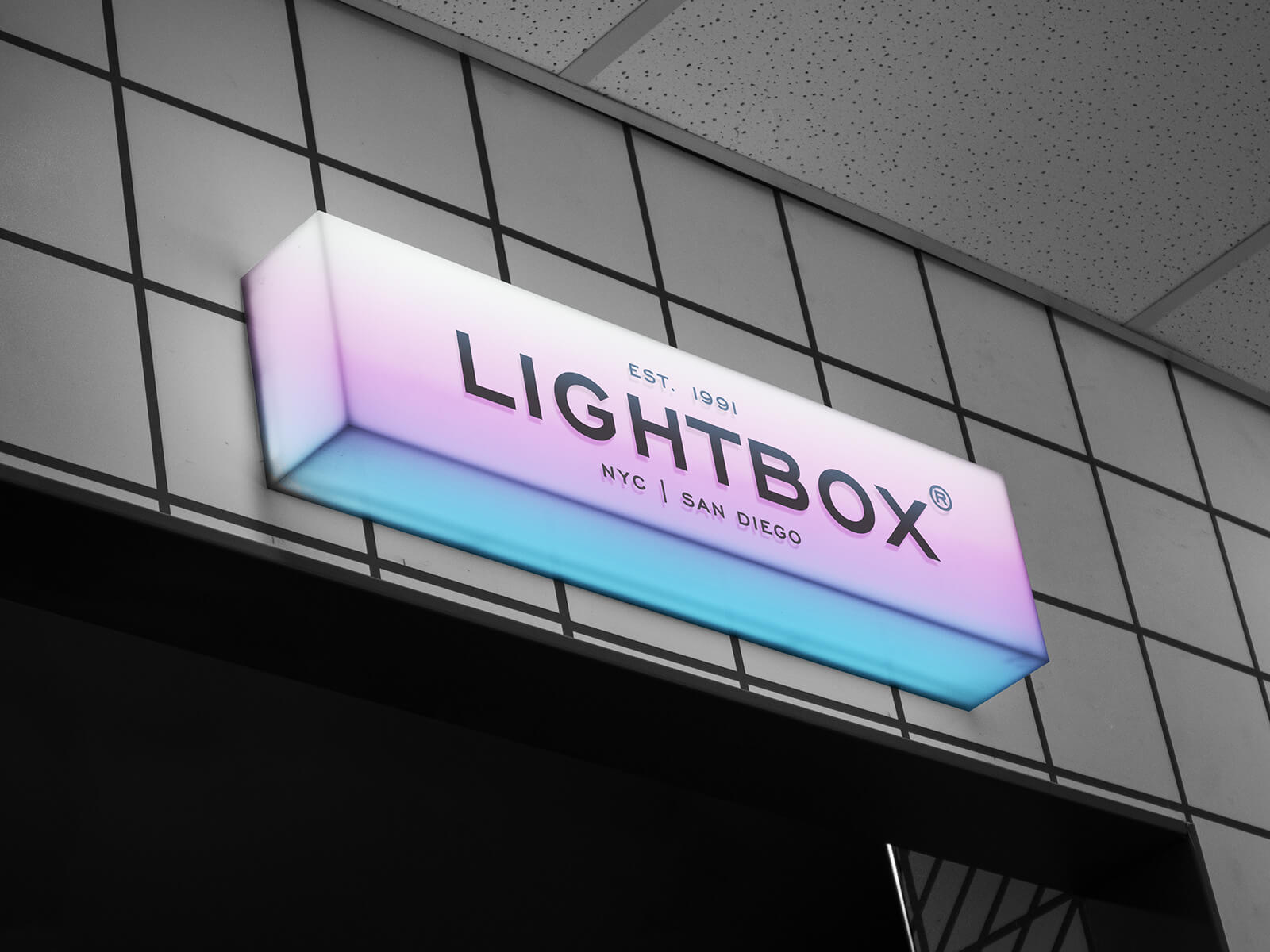 Free-Lightbox-Signboard-Mockup-PSD