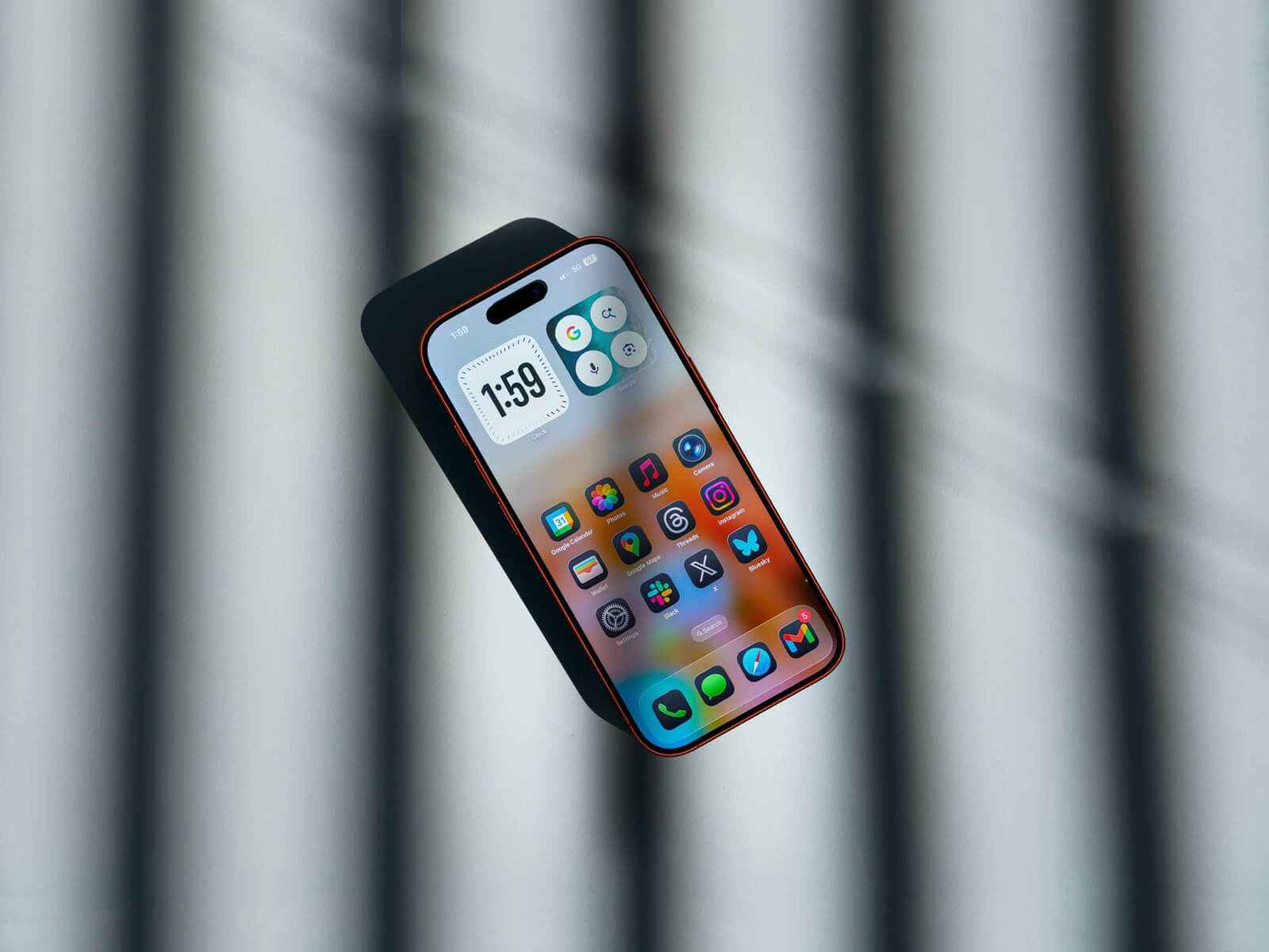 Free Shadow iPhone 17 Pro Mockup PSD