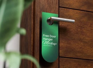 Free Hanging Door Tag Mockup PSD