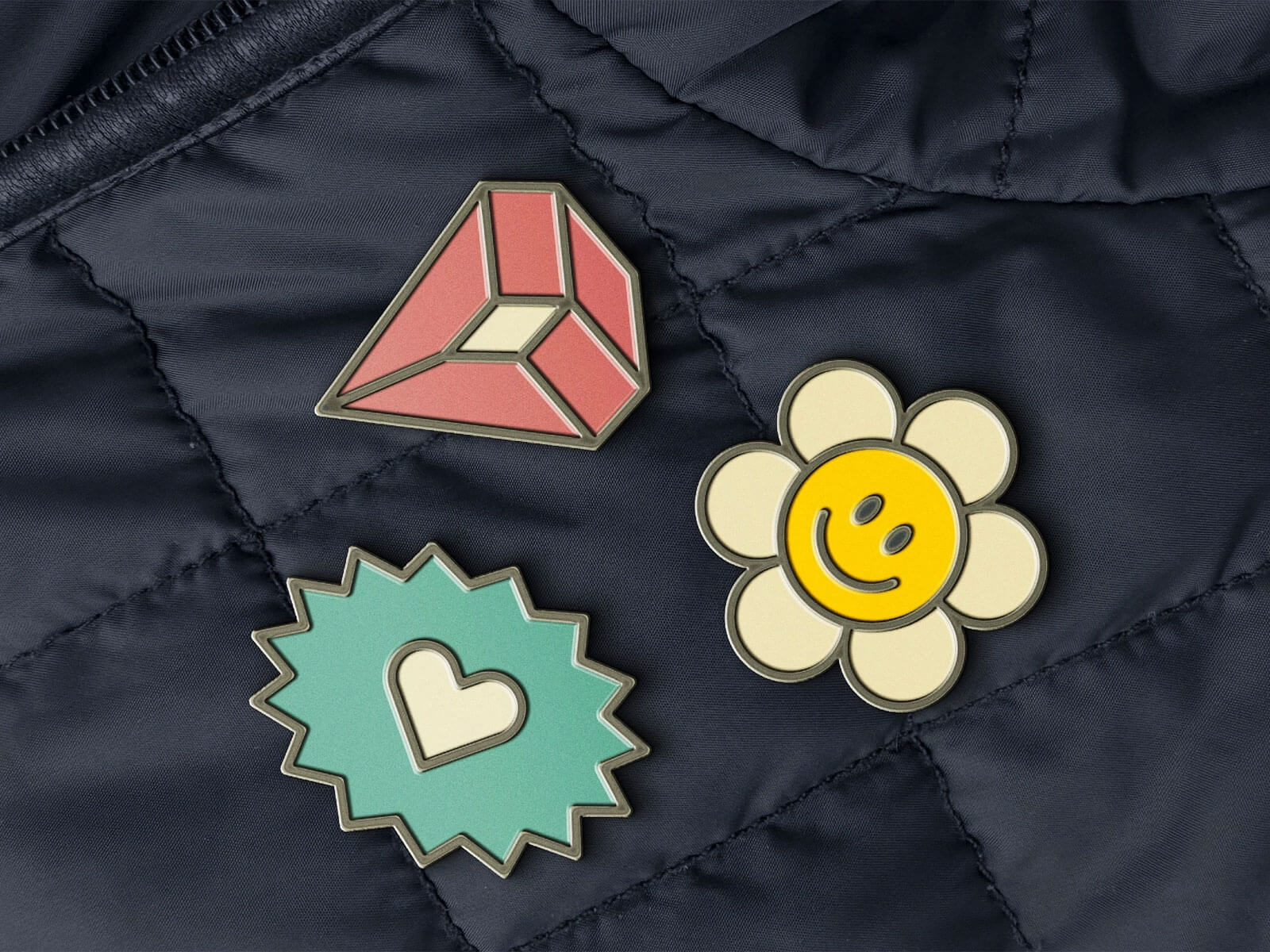 Free-Enamel-Pin-On-Jacket-Mockup-PSD