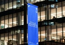 Free-Lamp-Pole-Banner-Mockup-PSD
