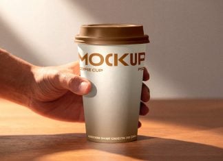 Free Takeaway Coffee Cup Mockup PSD