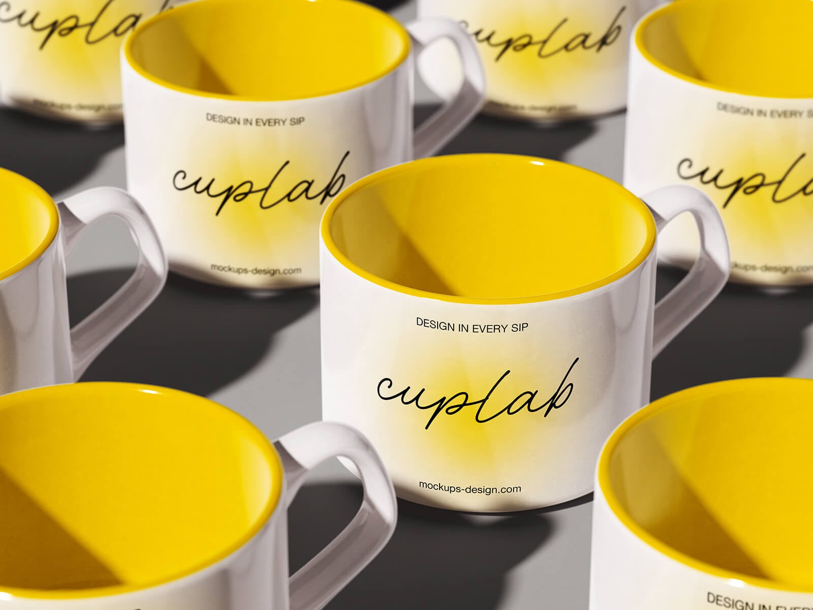 Free Porcelain Latte Cup / Café Mug Mockup PSD