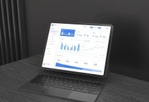 Free Dark iPad Pro With Keyboard Mockup PSD