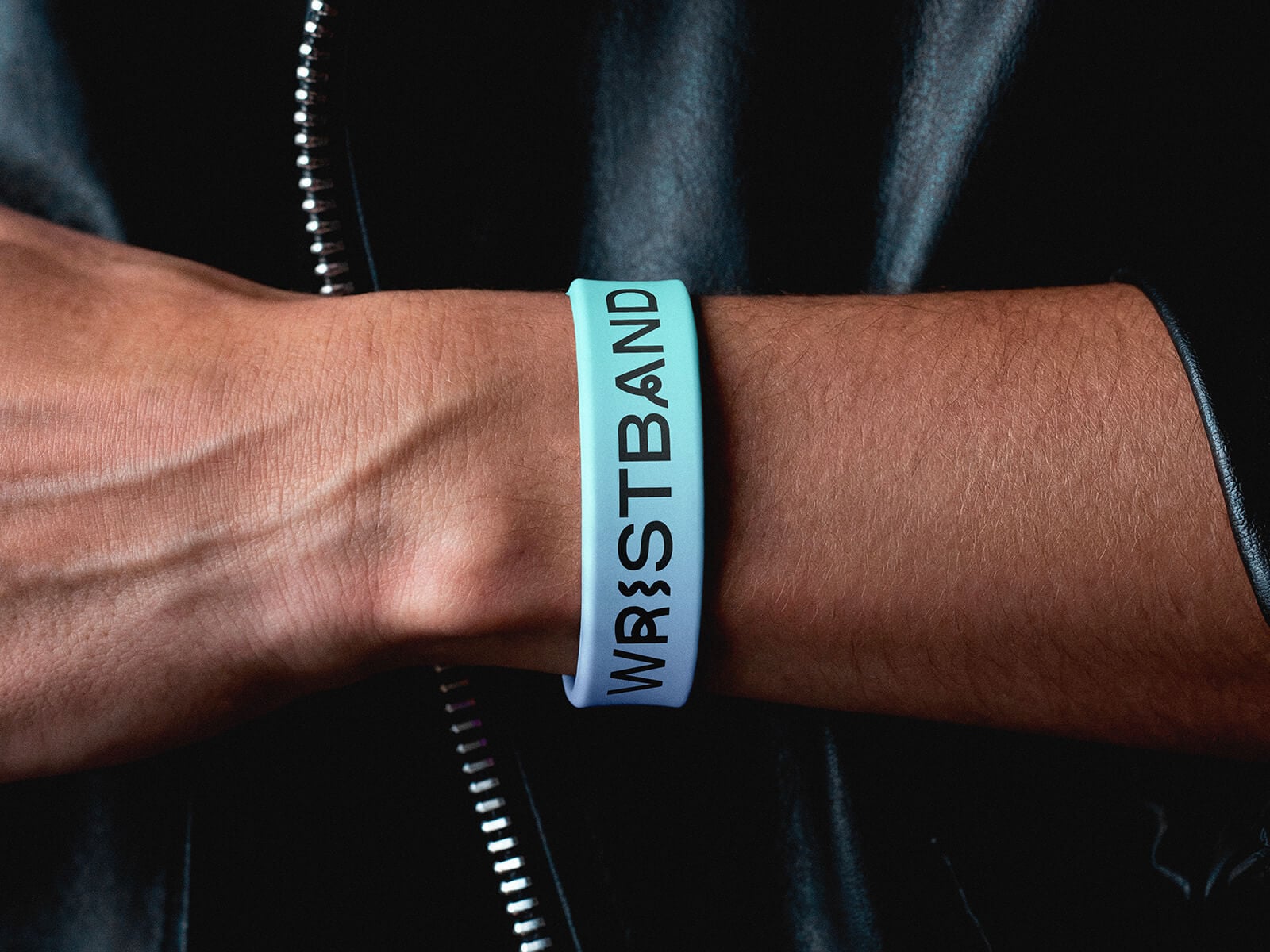 Free Close-up Rubber Wristband Mockup PSD